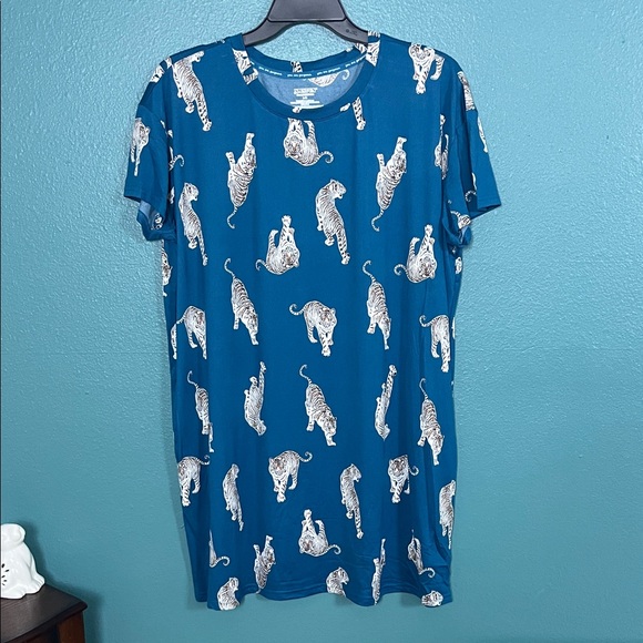 Teal Tiger Print Women's Sleep Shirt - Picture 1 of 6